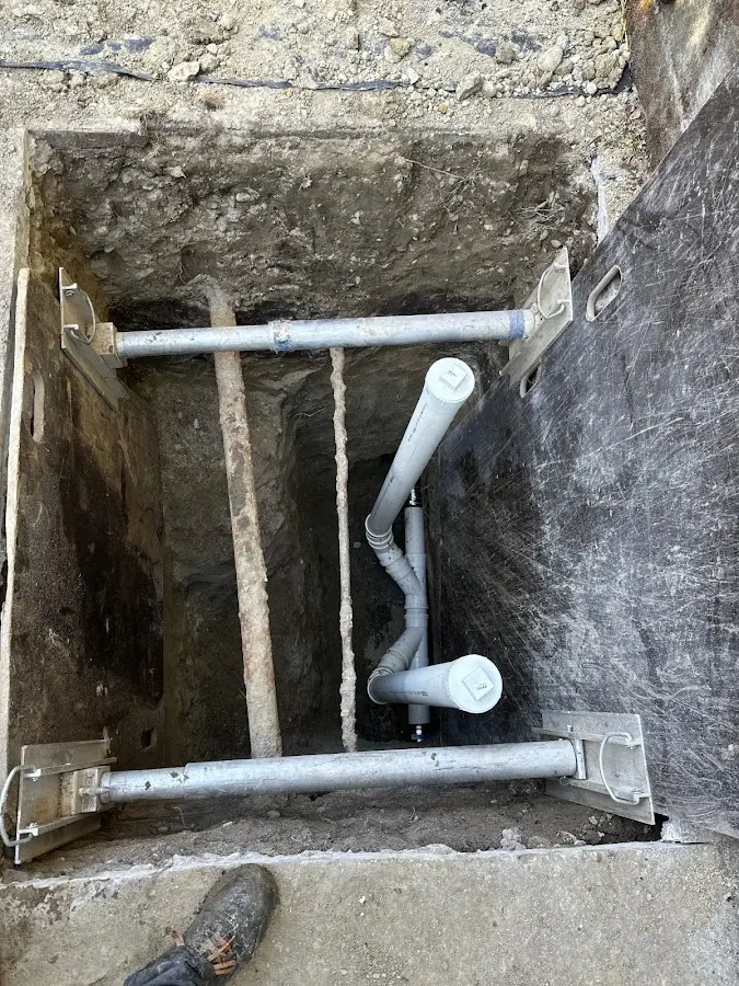 Experienced plumber completing Drain Cleaning work in Richfield